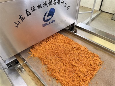 What should be noted when using microwave equipment to dry meat floss