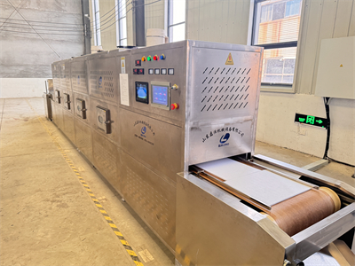 傳統(tǒng)的熱風(fēng)烘干方式逐漸被微波烘干設(shè)備所取代