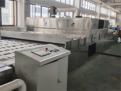 石膏線脫模后如何使用微波設(shè)備進(jìn)行烘干？